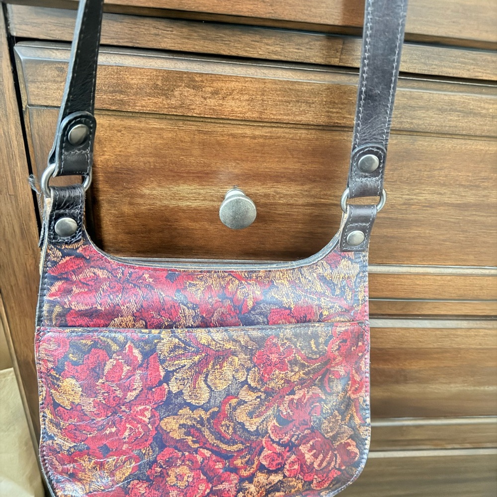 Floral Patterned Patricia Nash Leather Shoulder Bag - Picture 5 of 7
